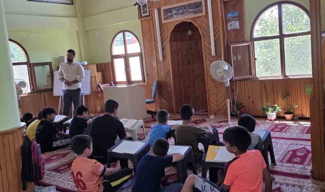 Adana'nın Feke ilçesindeki Yerebakan Mahallesi'nde görev yapan 29 yaşındaki cami