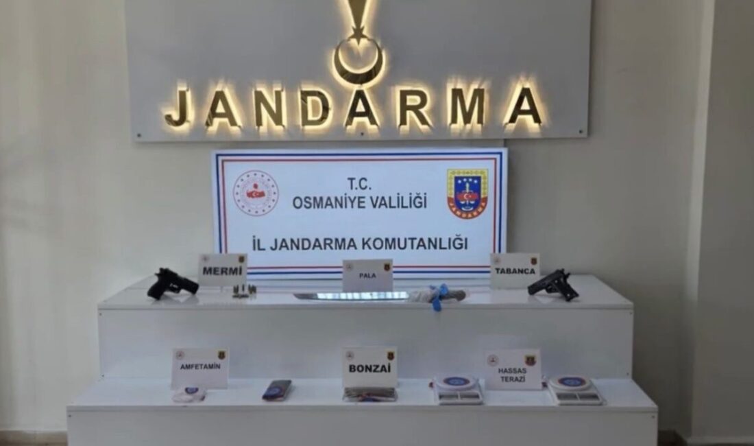 Osmaniye'de jandarma, uyuşturucu satıcılarına yönelik operasyon düzenleyerek M.C. (24) ve