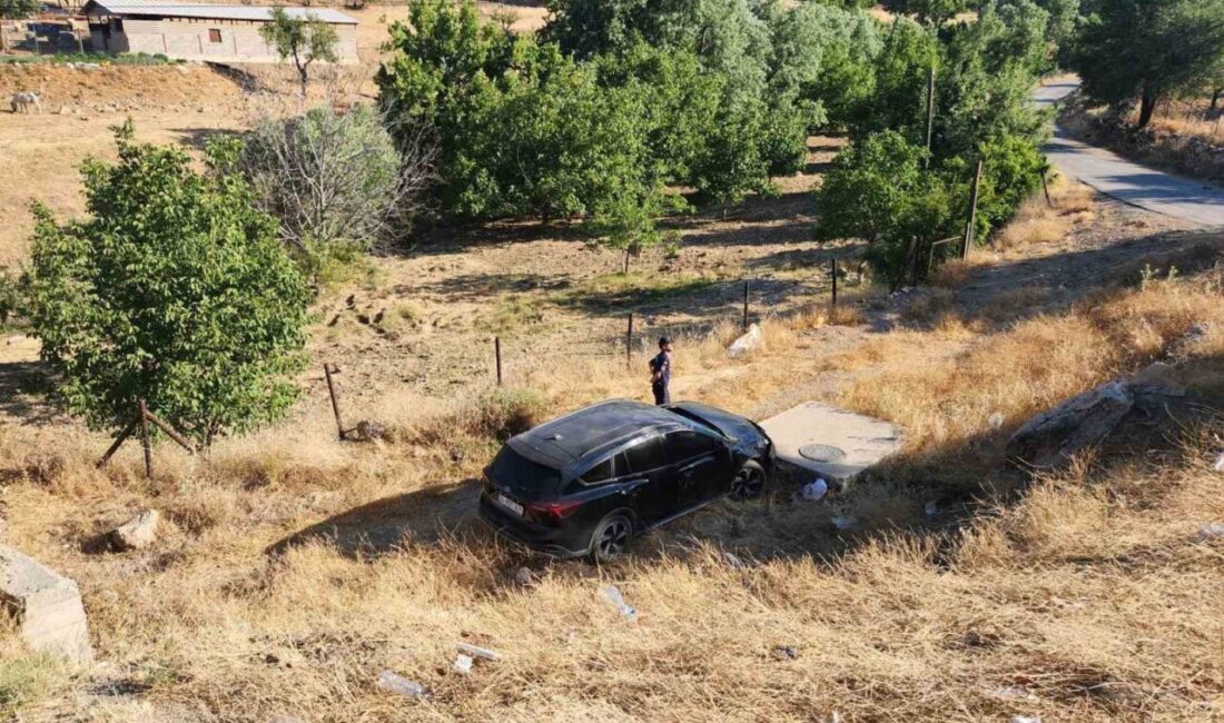 Adıyaman'ın Gölbaşı ilçesinde İhsan B. yönetimindeki otomobil şarampole yuvarlandı. Kazada