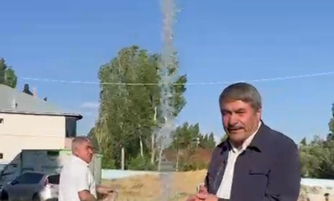 Ağrı'nın Patnos ilçesindeki Sanayi Mahallesi'nde yeraltı su kaynaklarına yönelik altyapı