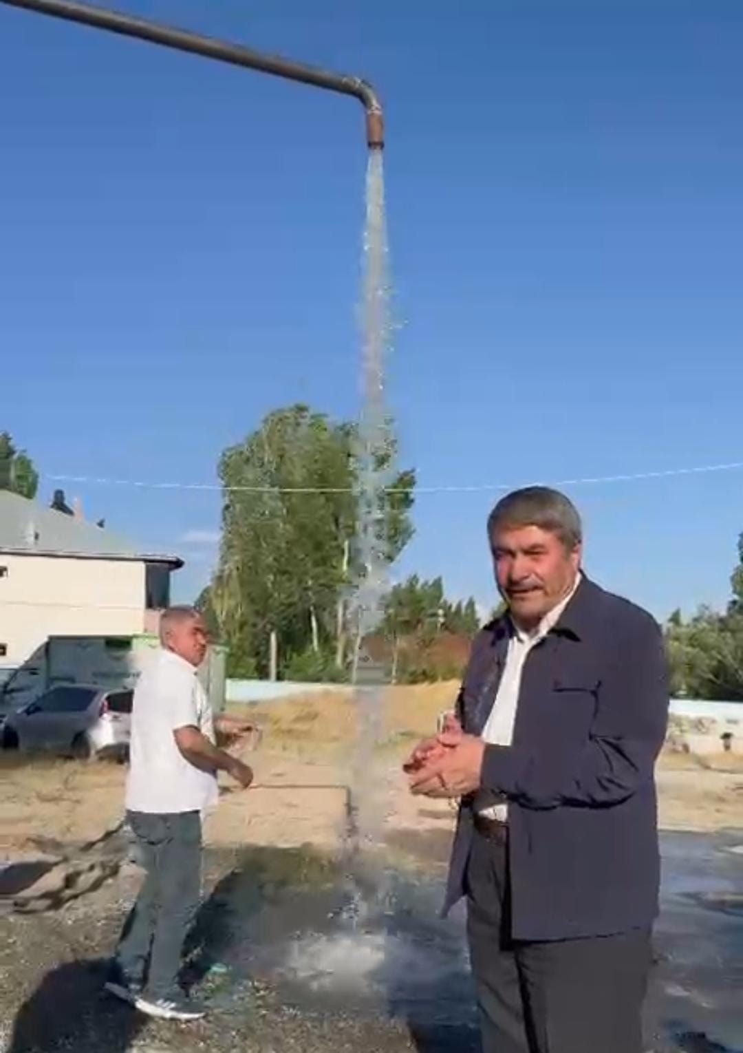Ağrı'nın Patnos ilçesindeki Sanayi Mahallesi'nde yeraltı su kaynaklarına yönelik altyapı