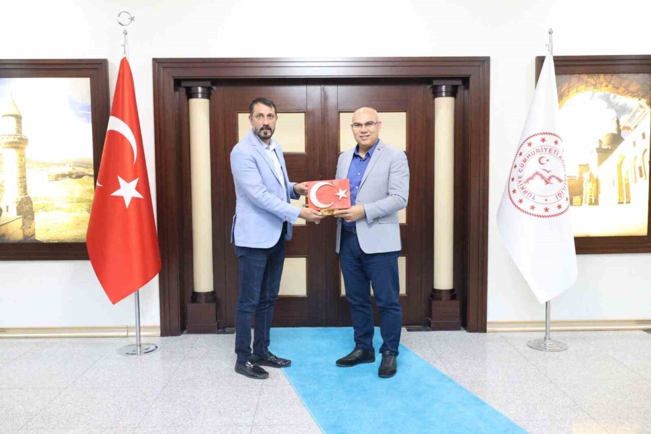 Patnos Gazeteciler Cemiyeti Başkanı Faruk Yavuz, İHA Patnos Temsilcisi olarak