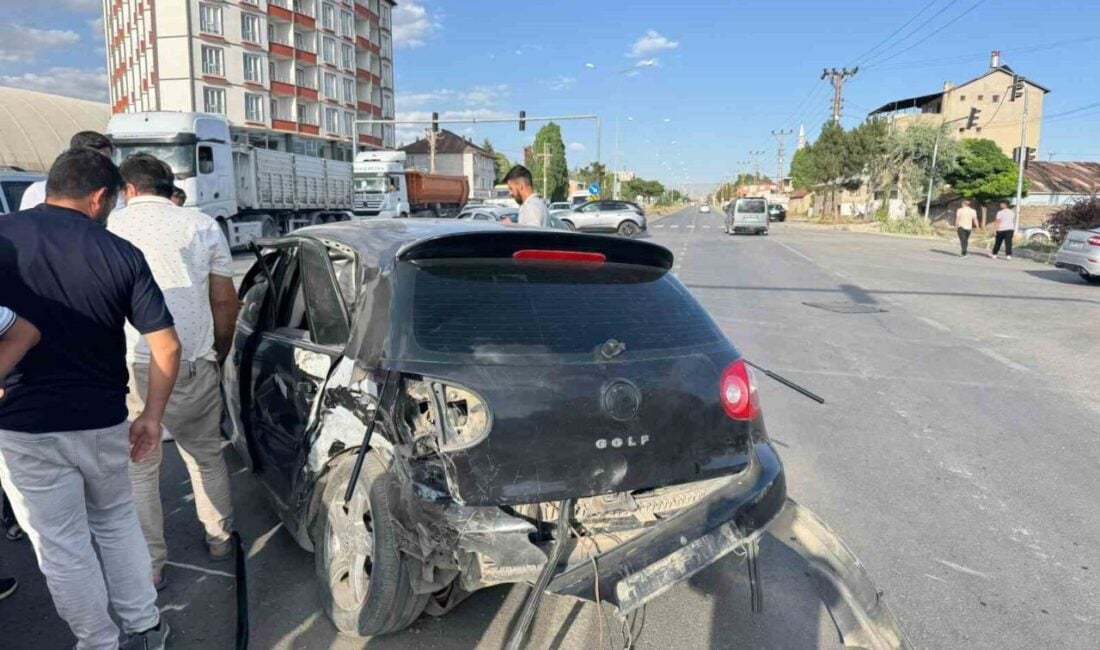 Ağrı'nın Patnos ilçesinde Dörtyol Kavşağı'nda meydana gelen trafik kazasında üç
