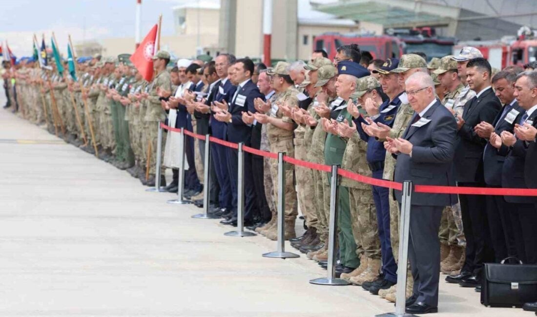 Pençe-Kilit Harekatı'nda metan gazı nedeniyle şehit düşen askerlerin naaşları, Hakkâri