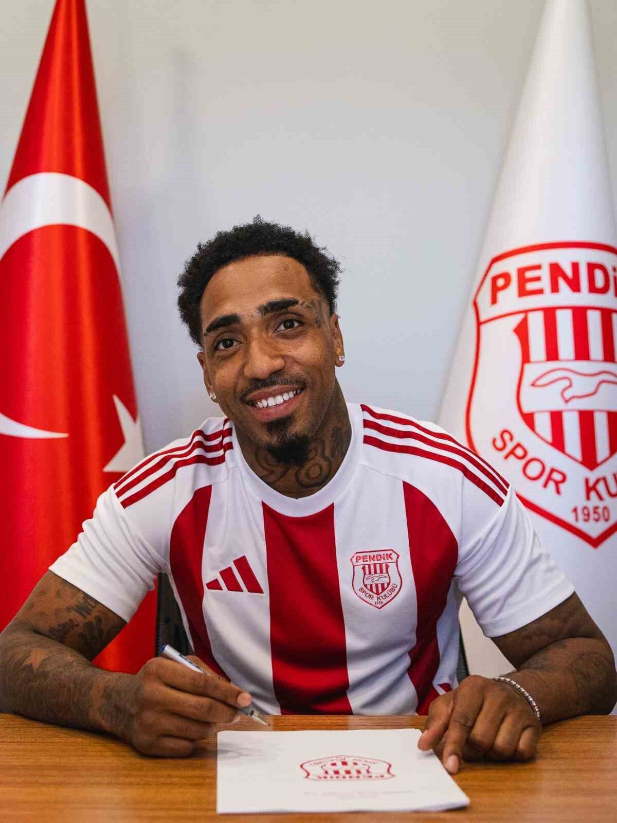 Pendikspor, Sheffield Wednesday'de oynayan 26 yaşındaki İngiliz forvet Mallik Rashaun