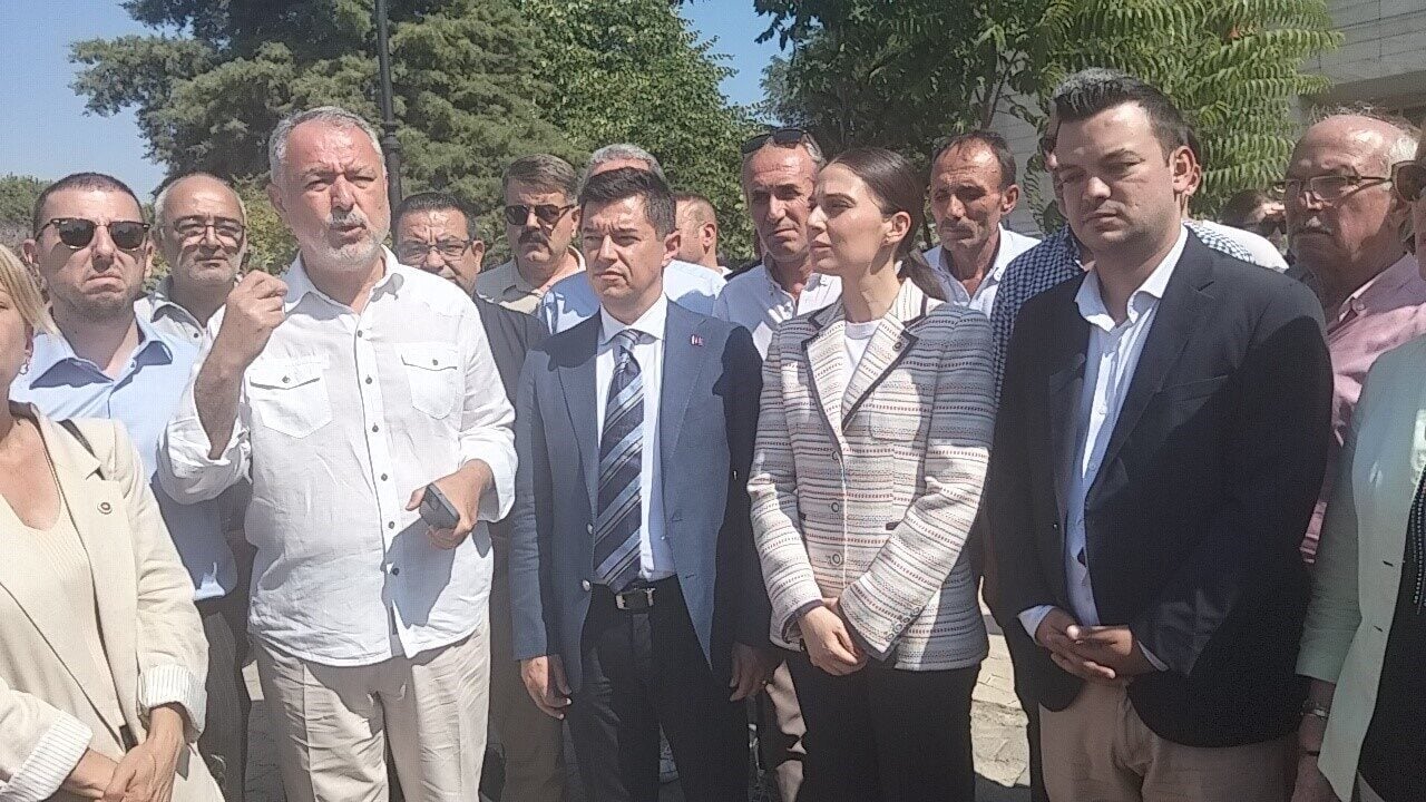 Muğla'da, İstanbul Belediye Başkanı Ekrem İmamoğlu'nun gözaltına alındığı protestolar sırasında