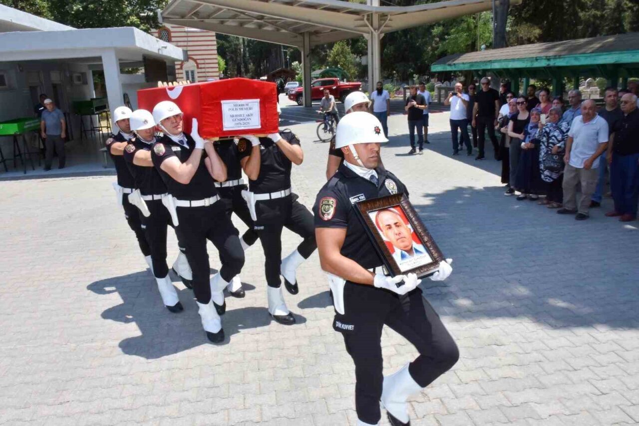 Kayseri Emniyet Müdürlüğü'nde görevli polis memuru Mehmet Akif Gündoğan, tatil