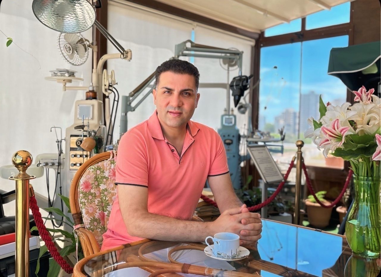 Prof. Dr. Birkan Taha Özkan, tiroid hormonlarındaki dengesizliklerin ağız ve