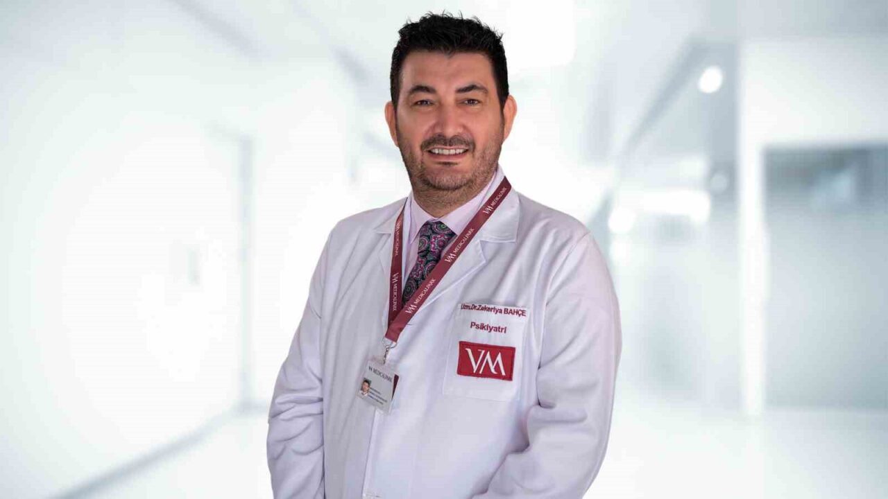 Psikiyatri Uzmanı Dr. Zekeriya Bahçe, anoreksiya nervozanın sadece kilo kaybı