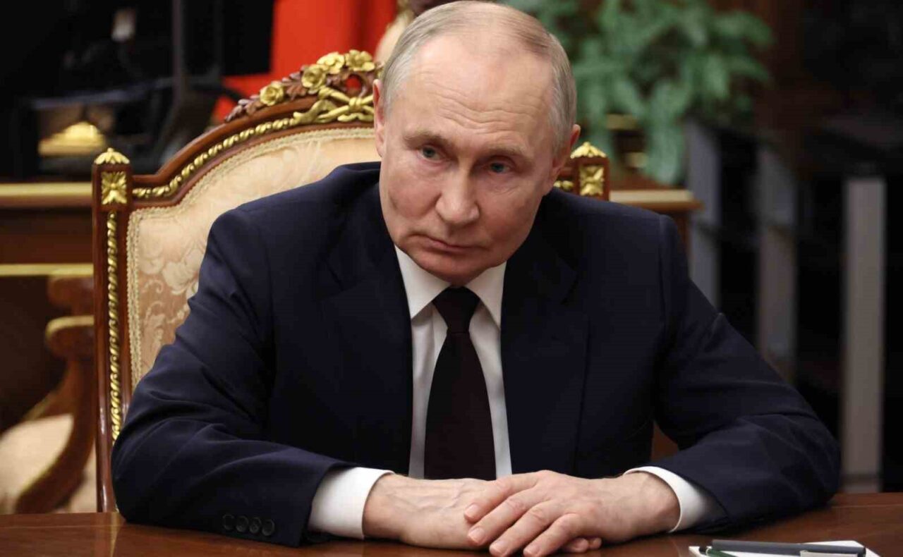 Rusya Devlet Başkanı Vladimir Putin, Ulaştırma Bakanı Roman Starovoit’i görevden