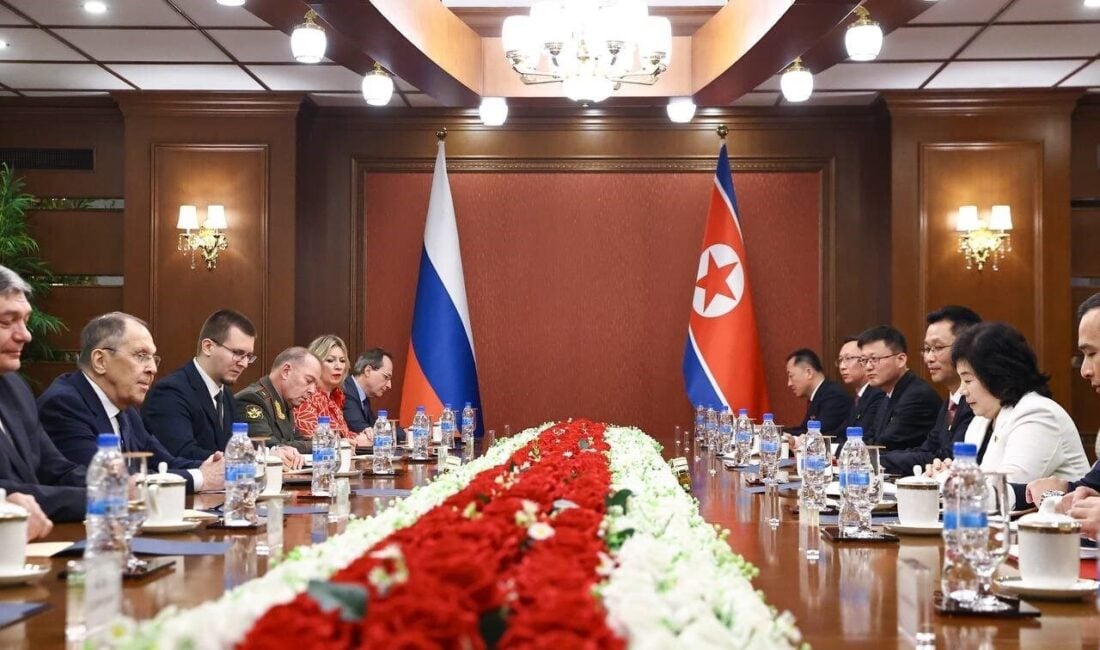 Rusya Dışişleri Bakanı Sergey Lavrov, Kuzey Kore ziyareti sırasında mevkidaşı