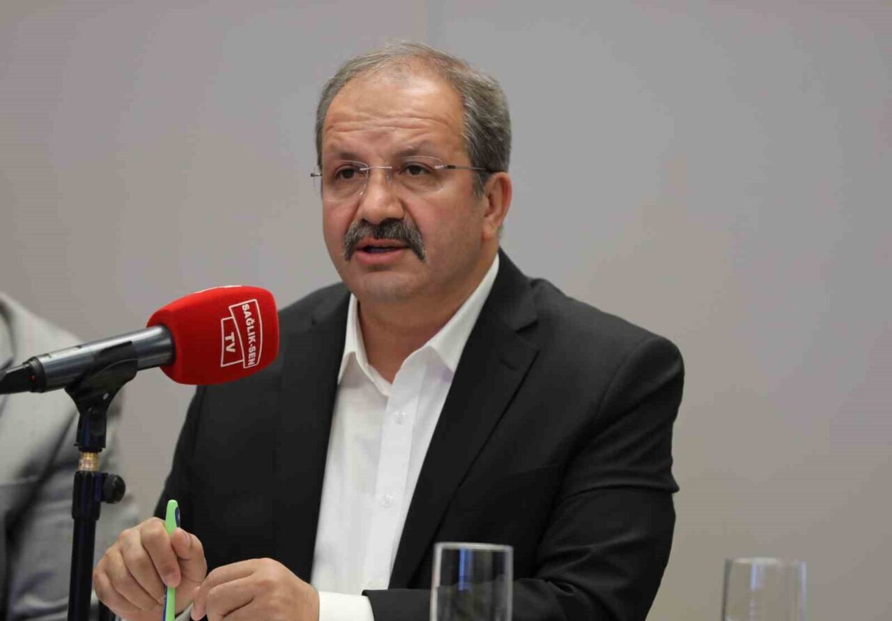 Sağlık-Sen Genel Başkanı Mahmut Faruk Doğan, memurların ücretleriyle ilgili adil