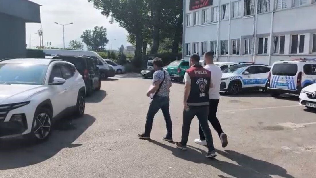 Bursa'da E.S.K. (23), internet üzerinden cep telefonları satın alırken sahte