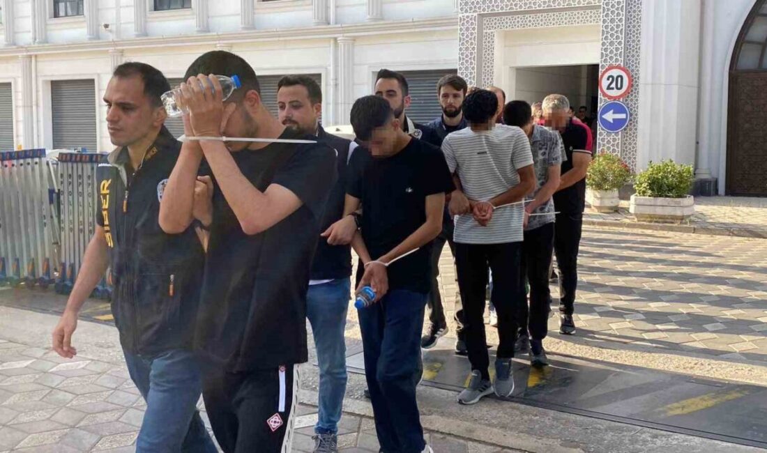 Kocaeli merkezli düzenlenen operasyonda, sosyal medyada sahte kiralık araç ilanlarıyla