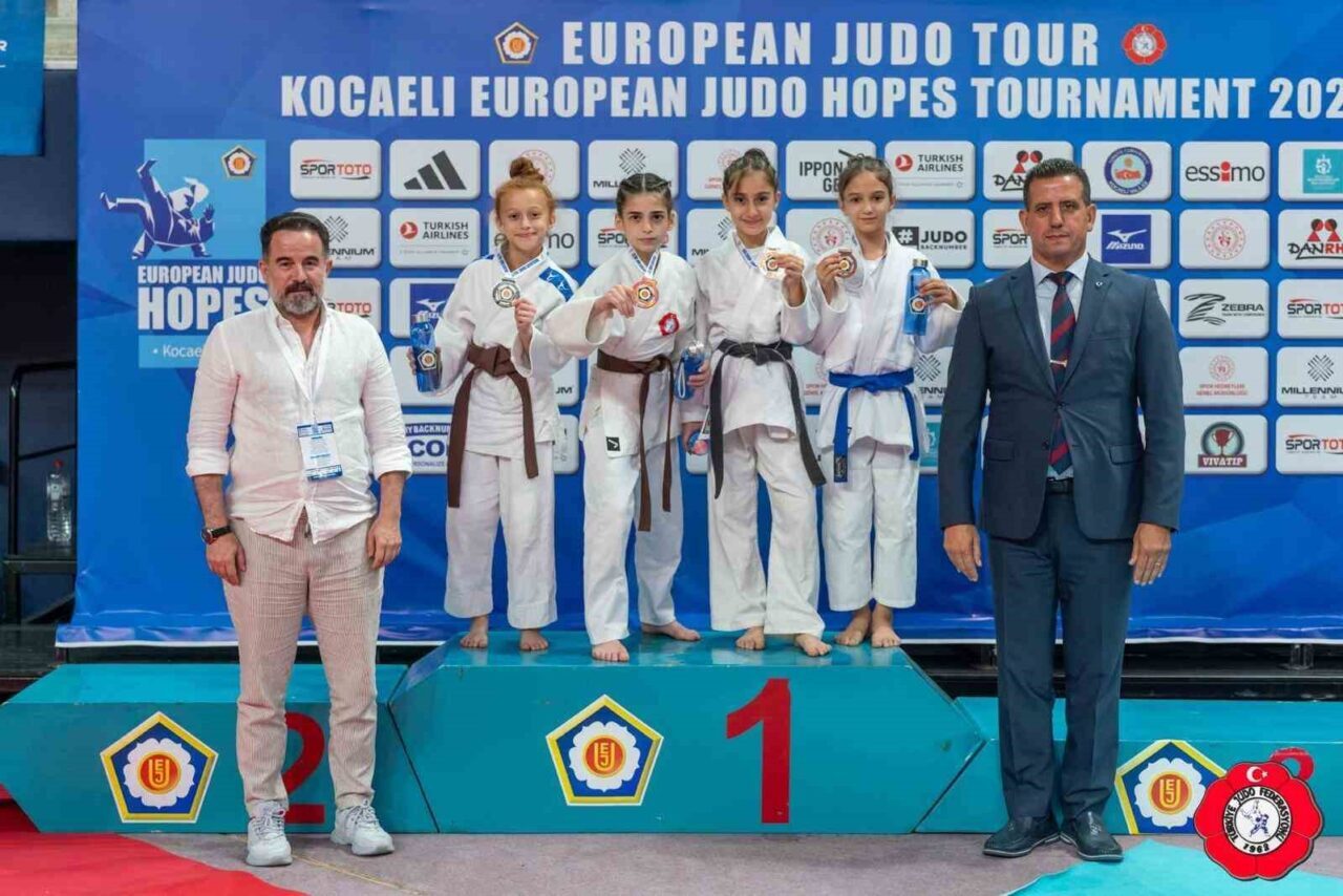 Sakarya Büyükşehir Belediyesi Spor Kulübü sporcuları uluslararası organizasyonlarda önemli başarılar