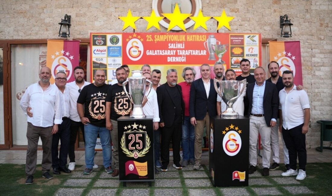 Galatasaray, Süper Lig'deki 25. şampiyonluğunu ve Ziraat Türkiye Kupası'nı Manisa'nın