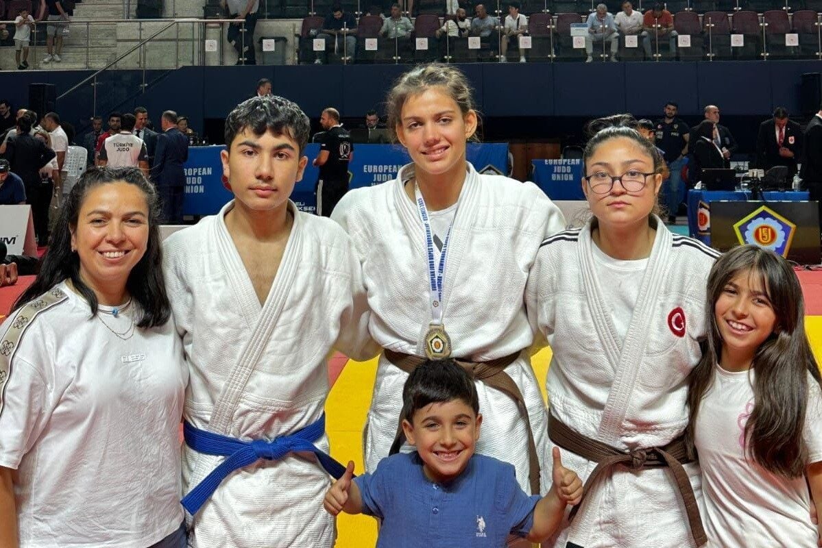 Salihli'den judocu Hira Kılkış, Kocaeli'de düzenlenen Yıldızlar Avrupa Judo Kupası'nda