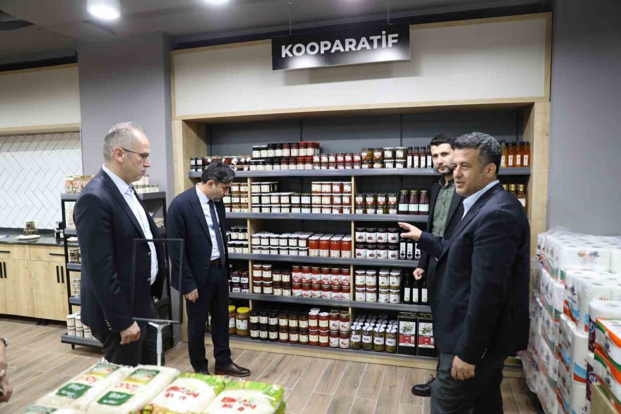 Samsun Büyükşehir Belediyesi, 2 Temmuz'dan itibaren "Samsun Market"i açarak yerli