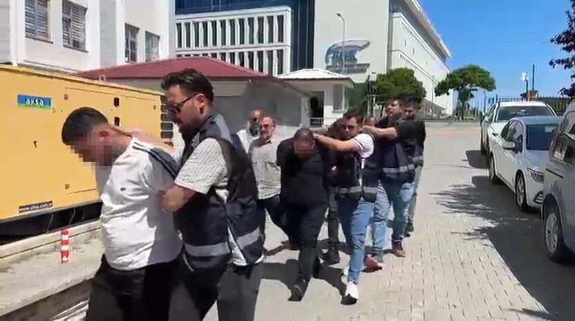 Samsun'un Atakum ilçesinde bir eğlence mekanı önünde meydana gelen silahlı