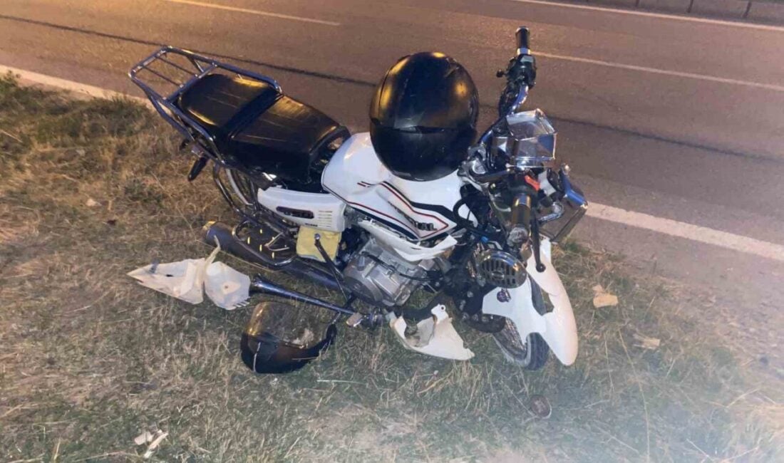 Samsun'un Kavak ilçesinde Y.B. yönetimindeki bir otomobil, A.D. idaresindeki motosikletle