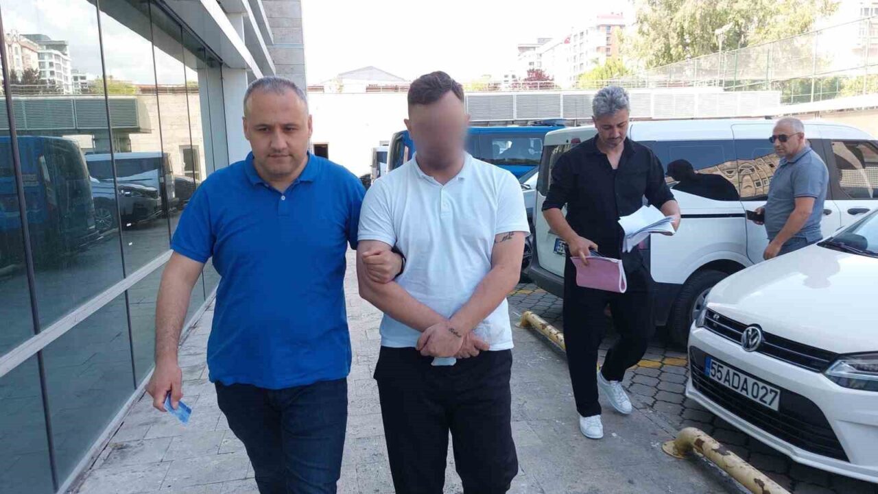Samsun'un İlkadım ilçesinde parkta bıçaklama olayı yaşandı. Y.E.S., aralarındaki husumetten