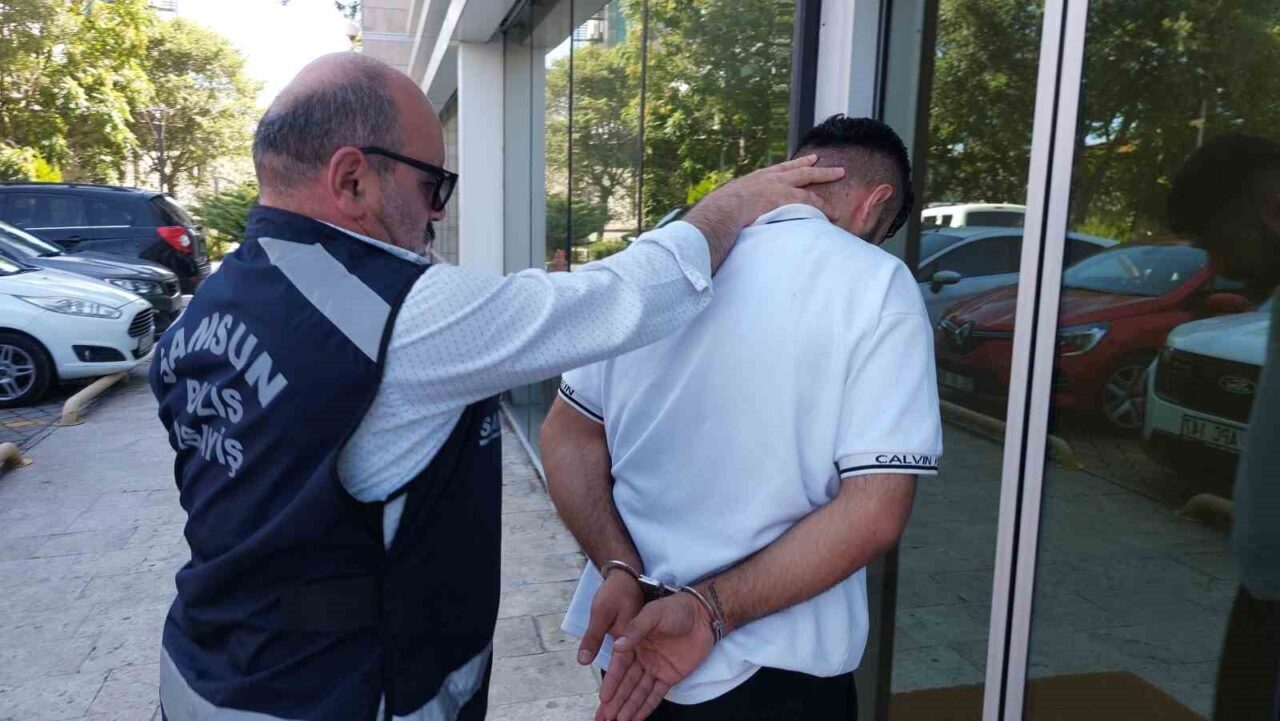 Samsun'un Atakum ilçesinde bir eğlence mekanı önünde meydana gelen silahlı