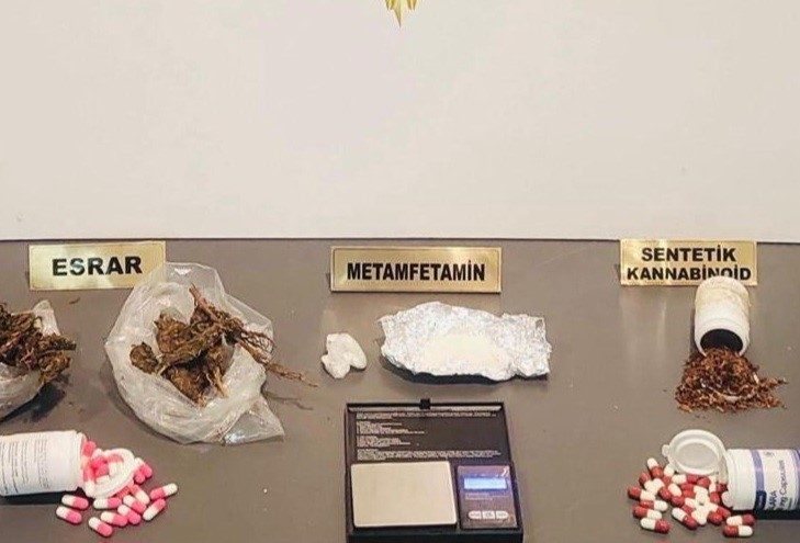Samsun'da narkotik ekipleri, İlkadım ve Atakum'da uyuşturucu satıcılarına yönelik operasyon
