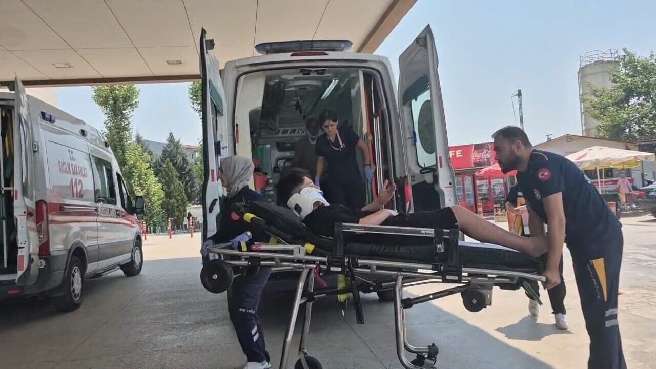 Bursa'nın Kestel ilçesinde, Bektaş B. yönetimindeki Almanya plakalı minibüs, kontrolden