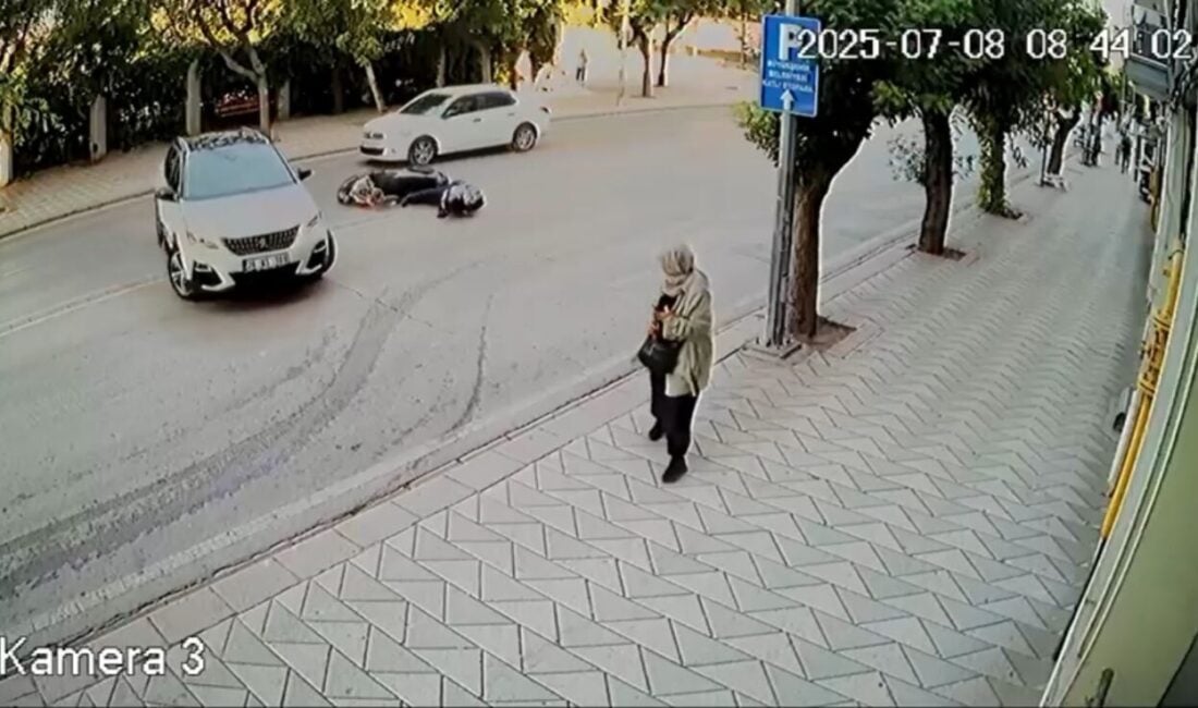 Eskişehir’de Atatürk Caddesi'nde yasaklı alanda U dönüşü yapan bir otomobil,