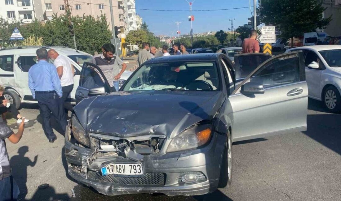 Siirt'te meydana gelen trafik kazasında, iki aracın çarpışması sonucu 1