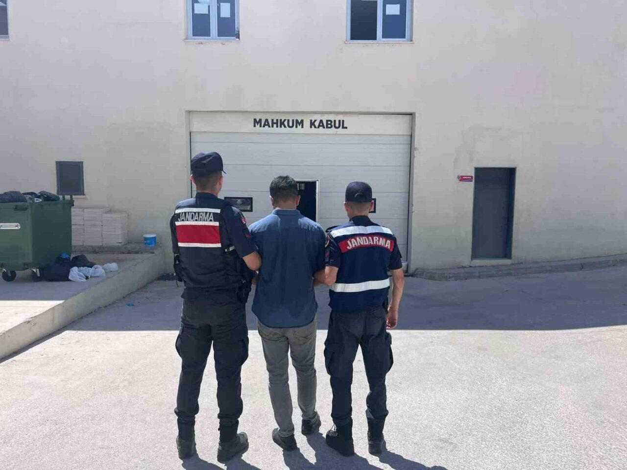 Adana'da silah hırsızlığı ihbarı, M.B.'nin ruhsatlı silahlarını usulsüz satması ve