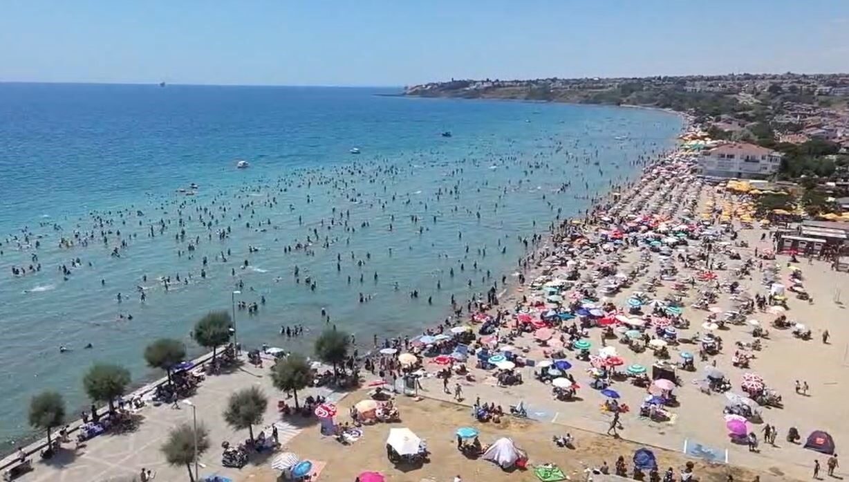 İstanbul'da Afrika kökenli sıcak hava dalgası, Silivri Kumluk Plajı'nda yoğunlaşmaya