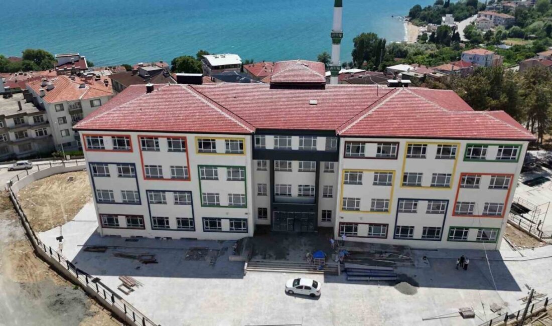Sinop'ta inşaatı devam eden Gelincik İlkokulu, 2025-2026 eğitim dönemine yetişecek
