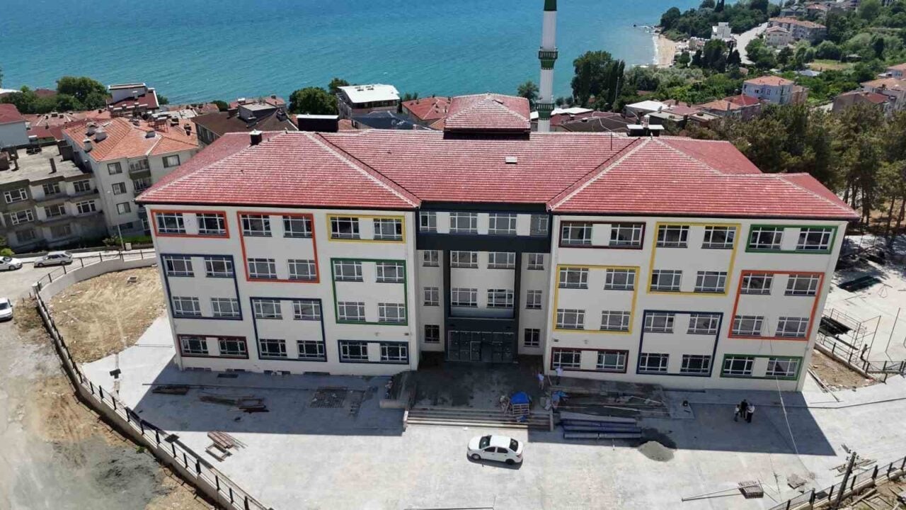 Sinop'ta inşaatı devam eden Gelincik İlkokulu, 2025-2026 eğitim dönemine yetişecek