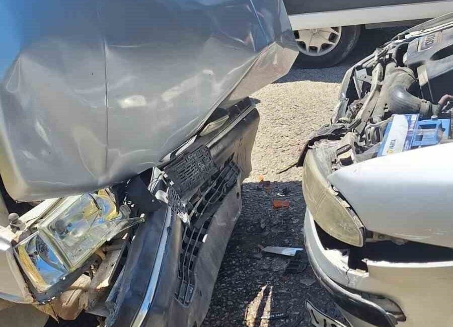 Sinop'un Gerze ilçesinde iki otomobilin kafa kafaya çarpışması sonucu 5