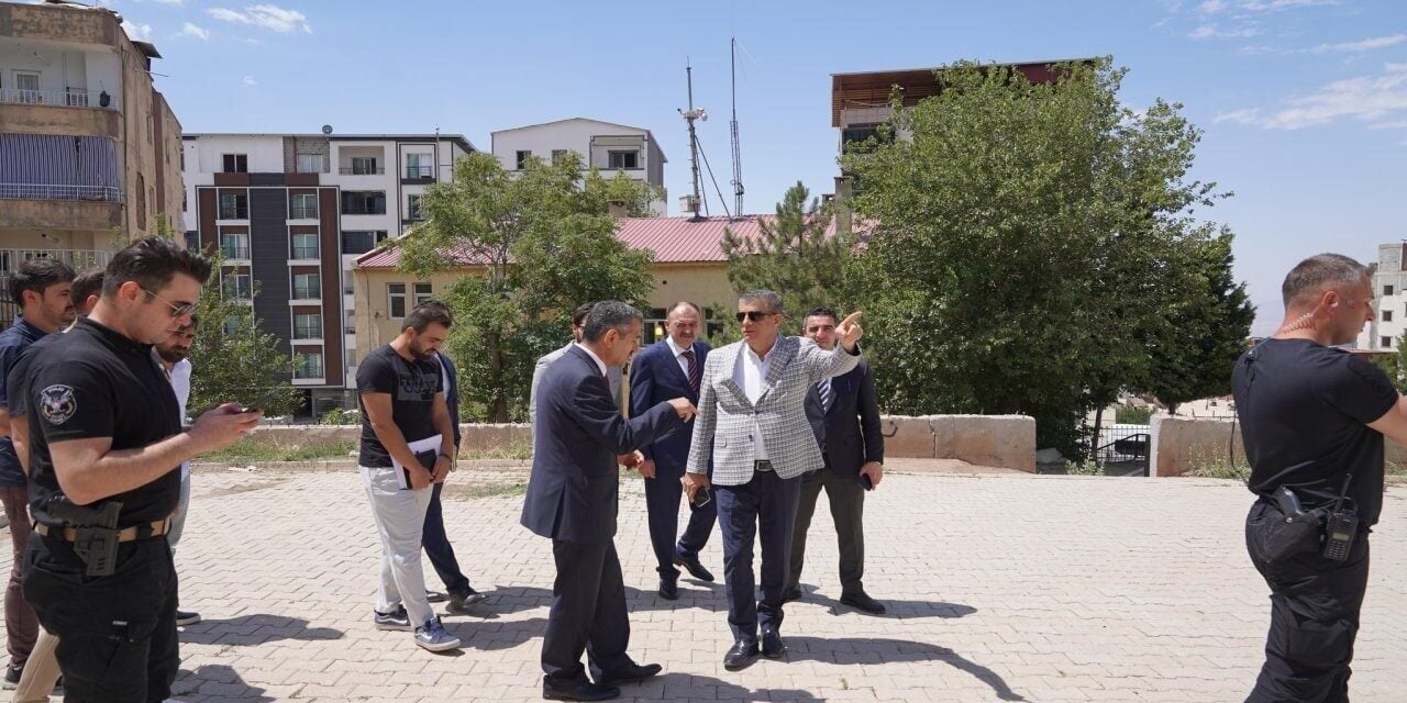 Şırnak’ın Dicle Mahallesi’ne modern bir okul inşa ediliyor. Vali Birol