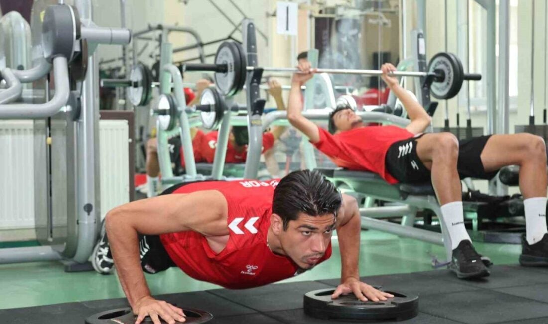 Sivasspor, 2025-2026 sezonu hazırlıklarını Sivas’ta sürdürüyor. 11. gün antrenmanına fitness