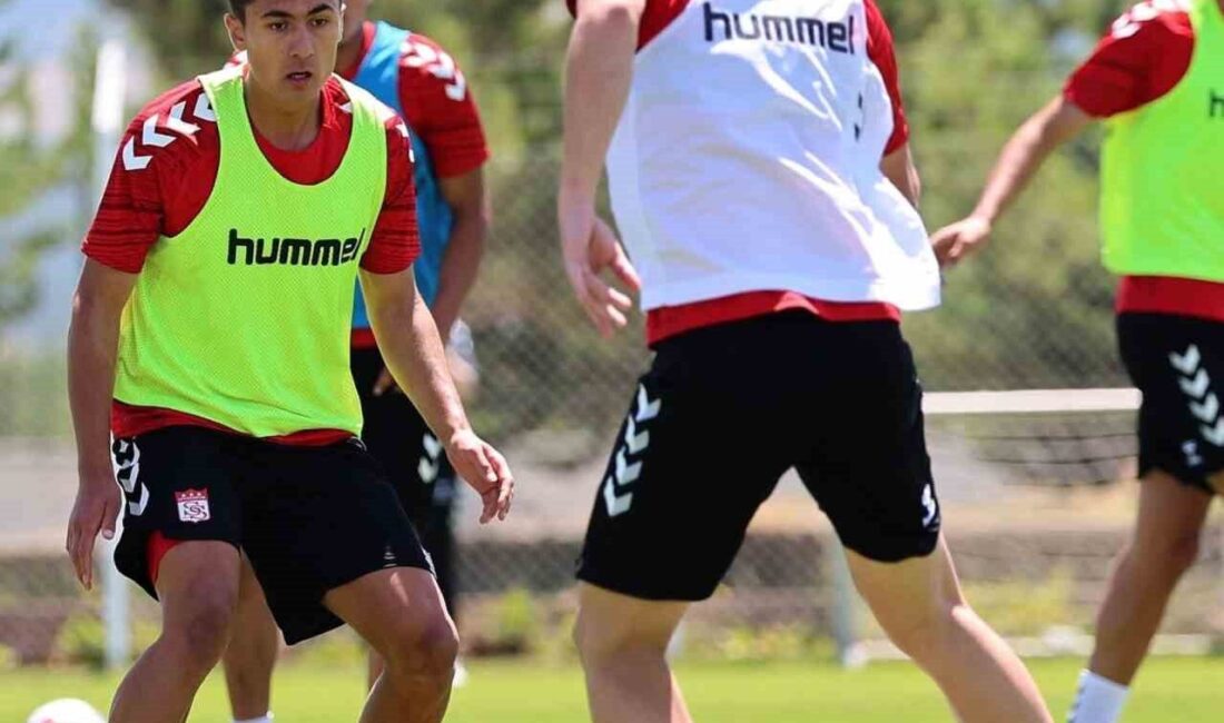 Sivasspor, yeni sezon hazırlıklarına Sivas'ta devam ediyor. Kampın üçüncü günü,