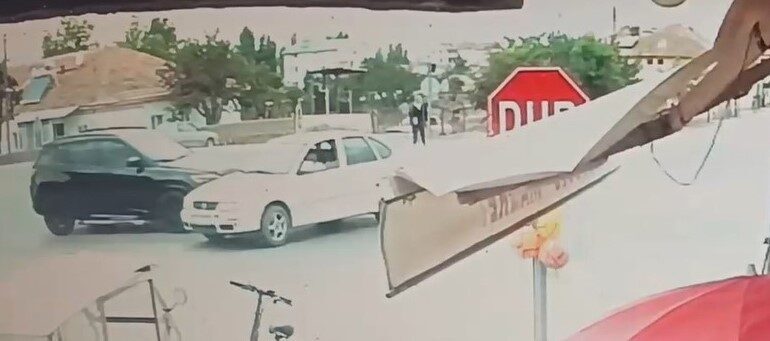 Sivas'ın Şarkışla ilçesinde iki otomobilin çarpışması sonucu A.K., E.D., M.H.