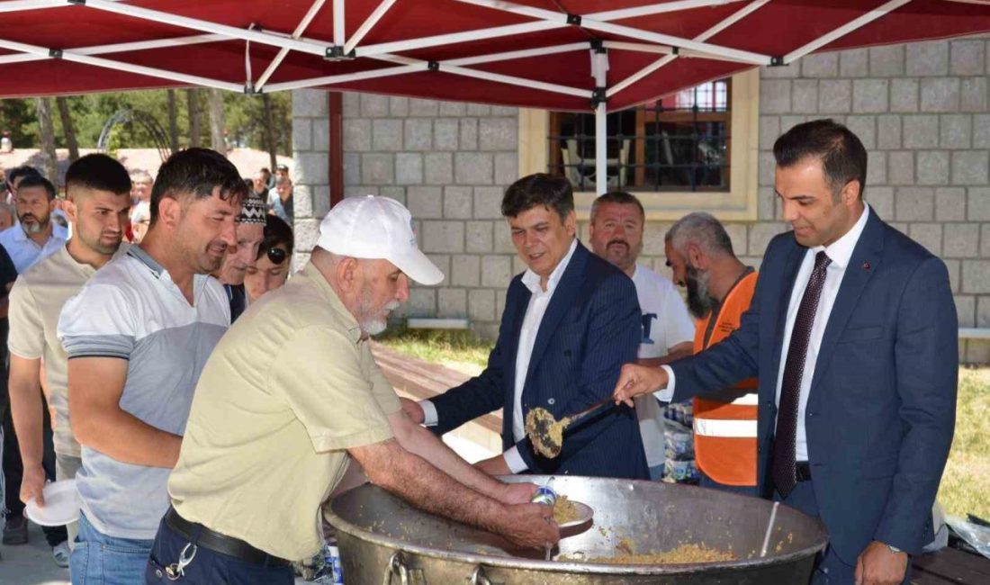 Bilecik’in Söğüt ilçesinde düzenlenen "Şifalı Pilav" etkinliği, yoğun katılımla gerçekleştirildi.