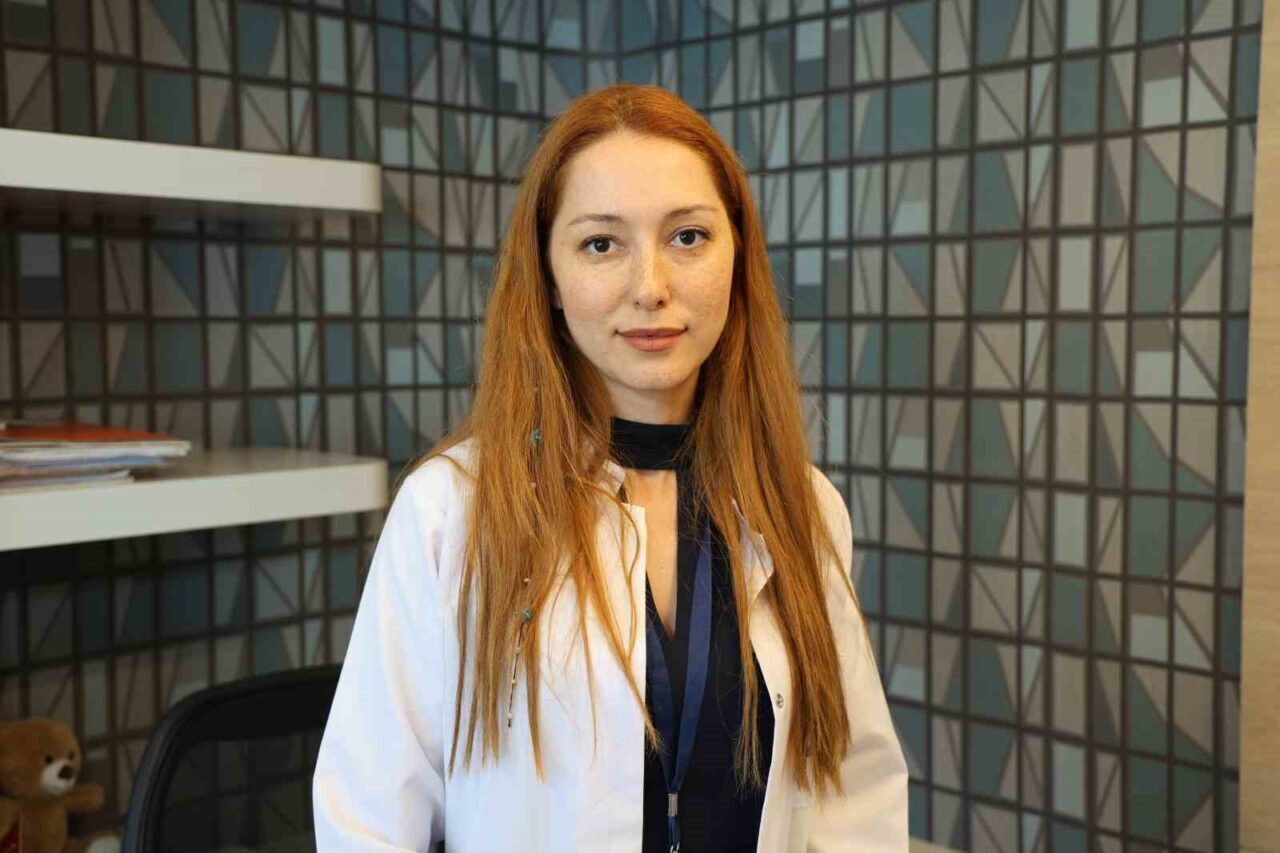 Dr. İlke Karagöz, sosyal medyanın güzellik algısını etkileyerek ergenlerde estetik