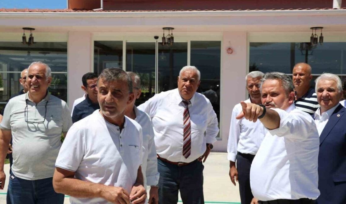 Cumayeri'nde açılan Hilaltepe Mesire Alanı, eski Süper Lig hakemleri ve
