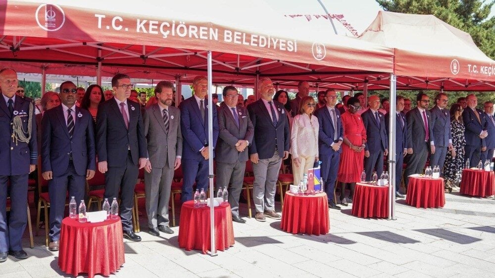 Srebrenitsa'daki soykırımın 30. yıl dönümünde, Keçiören Belediyesi önderliğinde düzenlenen anma