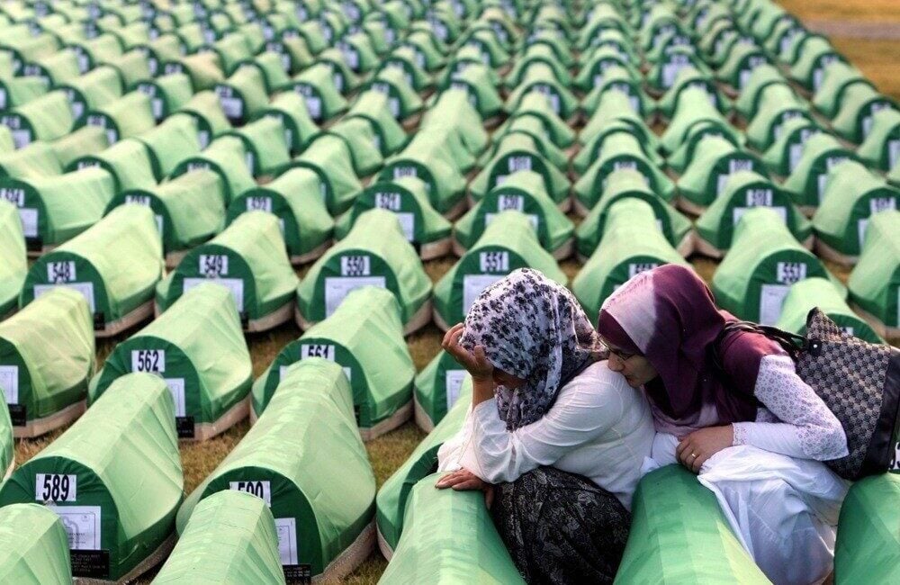 Srebrenitsa soykırımının 30. yıl dönümünde, kimliği belirlenen 7 Müslüman şehidin
