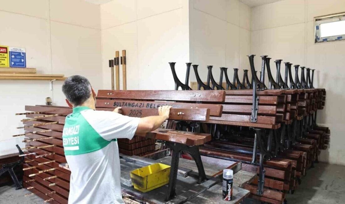 Sultangazi Belediyesi, Park ve Bahçeler Müdürlüğü'ne ait fidanlık ve atölyede