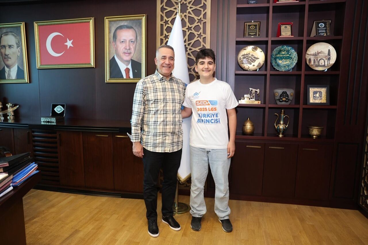 Sultangazi Belediyesi Eğitime Destek Akademisi (SEDA) öğrencileri Ali Ensari Karayıldız