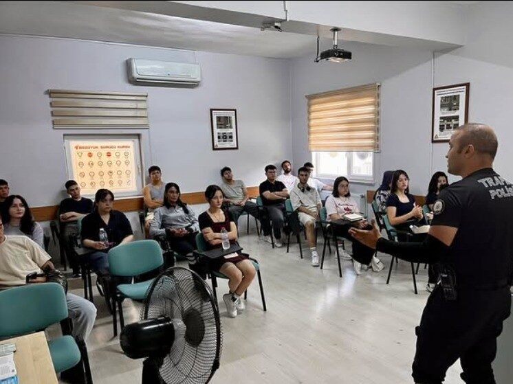 Bozüyük Trafik Denetleme Büro Amirliği, "Bir Kural Bir Ömür" kampanyasıyla