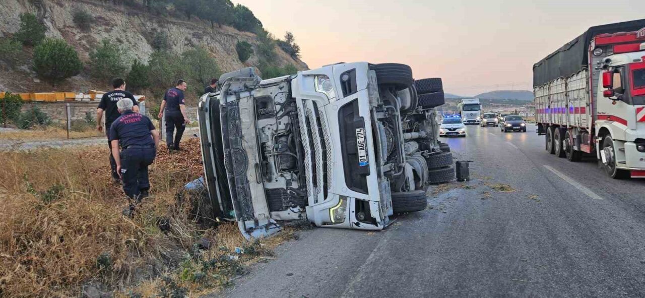 Susurluk-Balıkesir yolunda meydana gelen tek taraflı kazada, 01 AGE 774