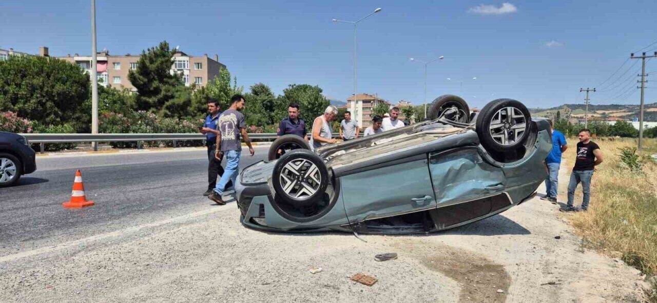 Balıkesir'in Susurluk ilçesinde meydana gelen trafik kazasında 35 CKY 750