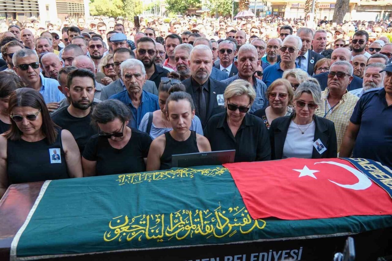 Kalp krizi nedeniyle vefat eden Menemen'in eski Belediye Başkanı Tahir